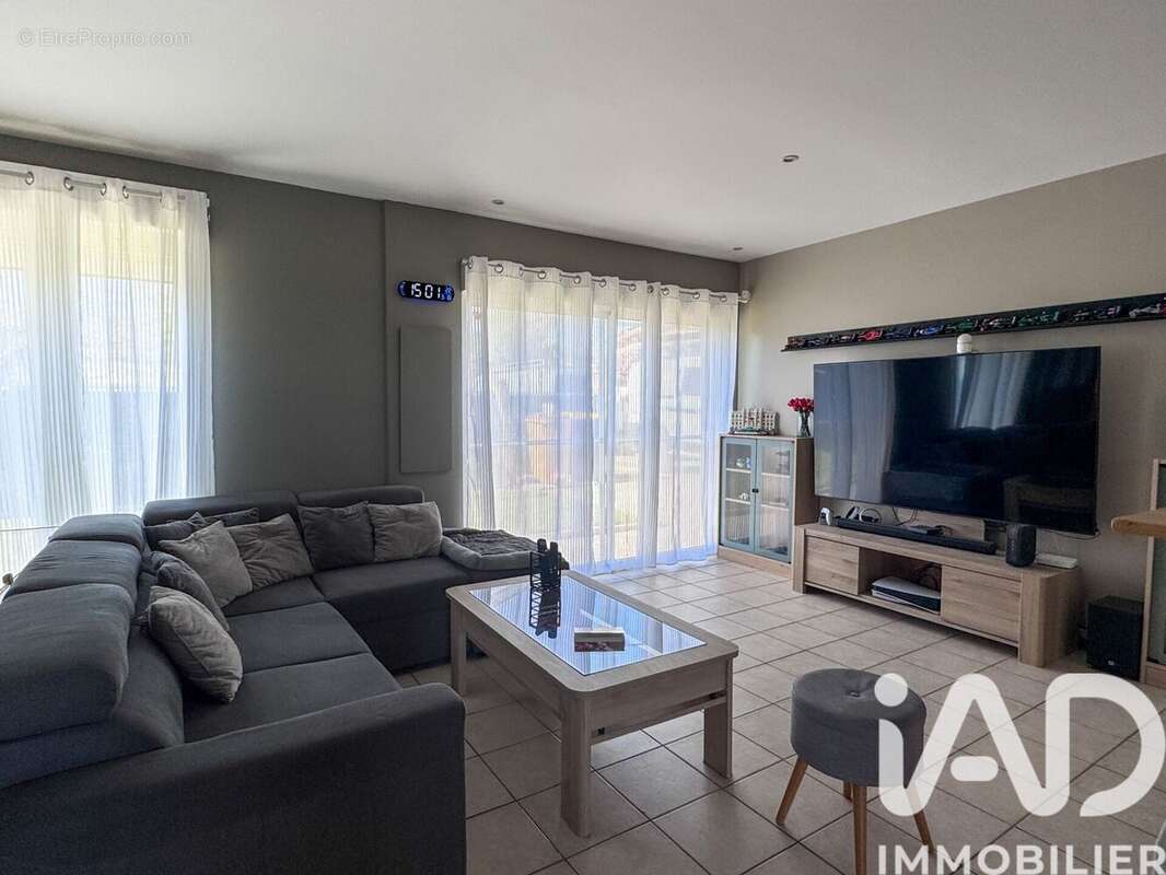 Maison 119 m² à Saint-Andre-De-Cubzac  - photo 4