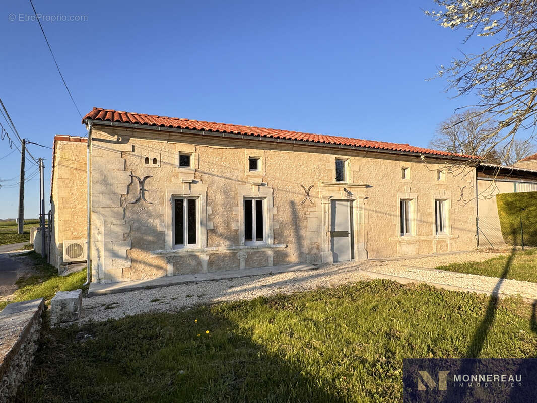 Maison ancienne en pierre entierement rehabilitee - photo 5