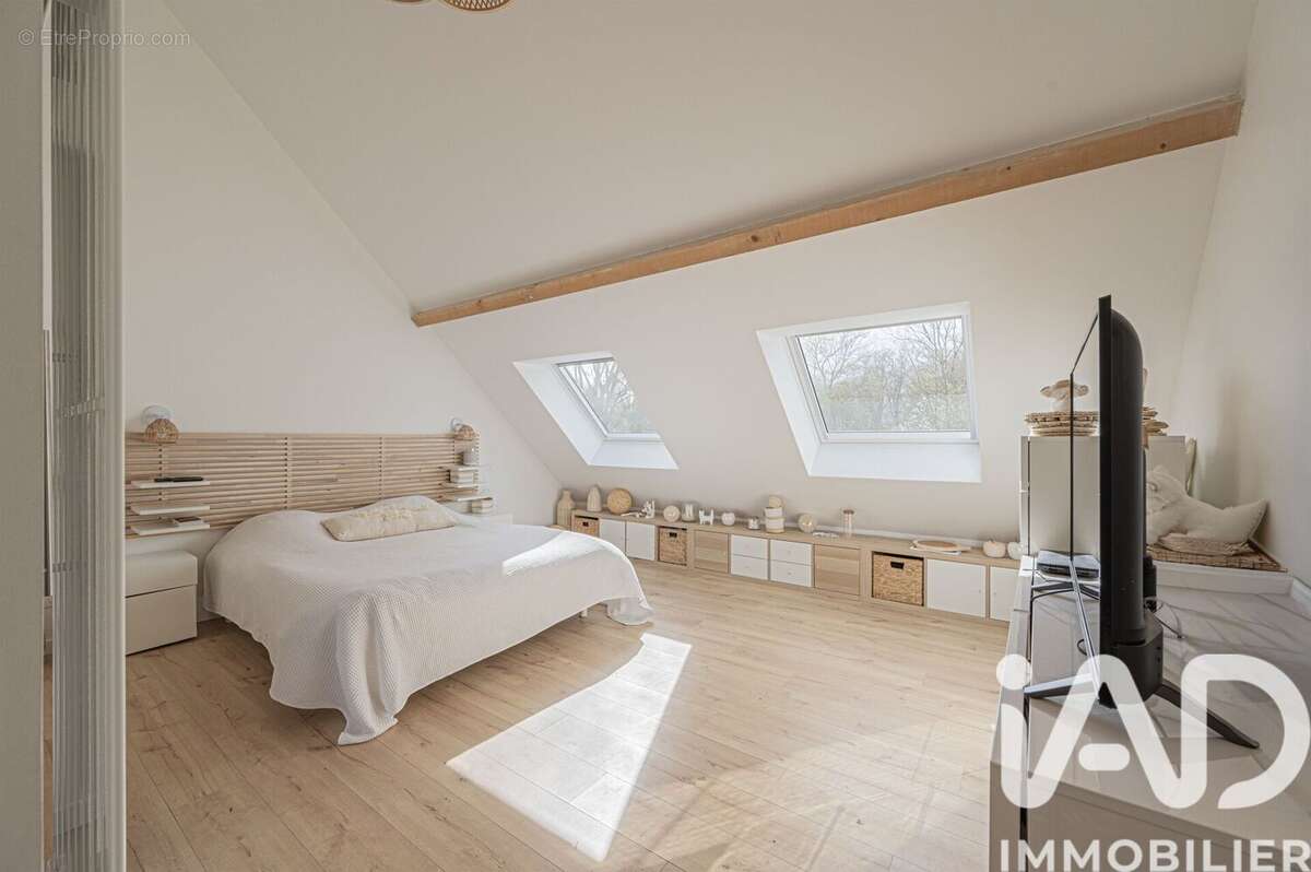 Maison 174 m² à Carnetin  - photo 8