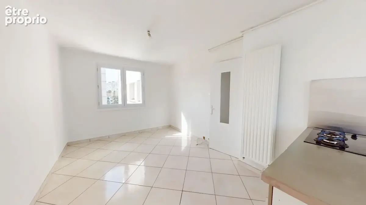 Appartement 2 pièces de 36 m2 - Dernier Etage - Eaux Claires /  Bv Joseph Vallier - photo 2