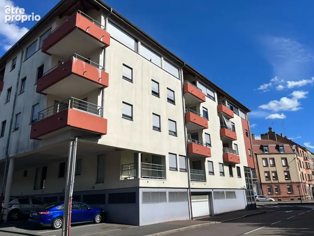 T2 proche centre avec ascenseur - photo 1