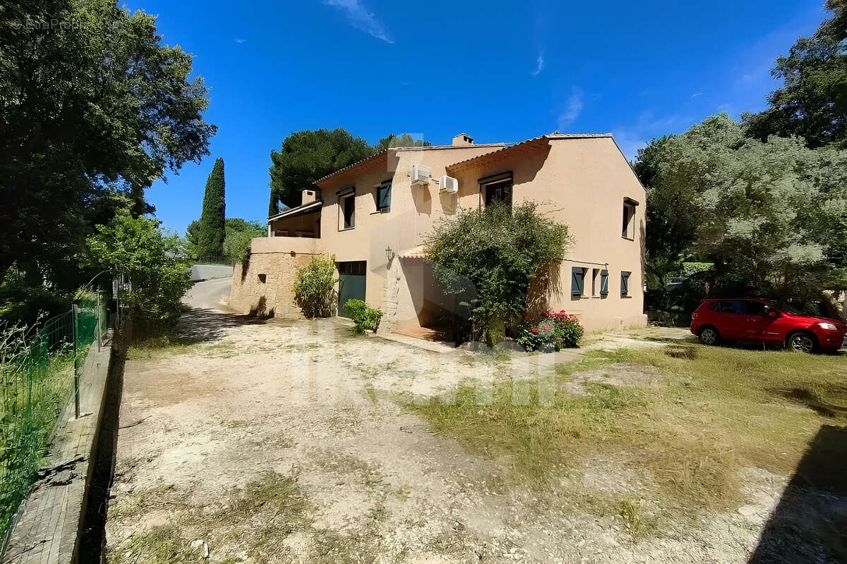 Maison à SAINT-MANDRIER-SUR-MER