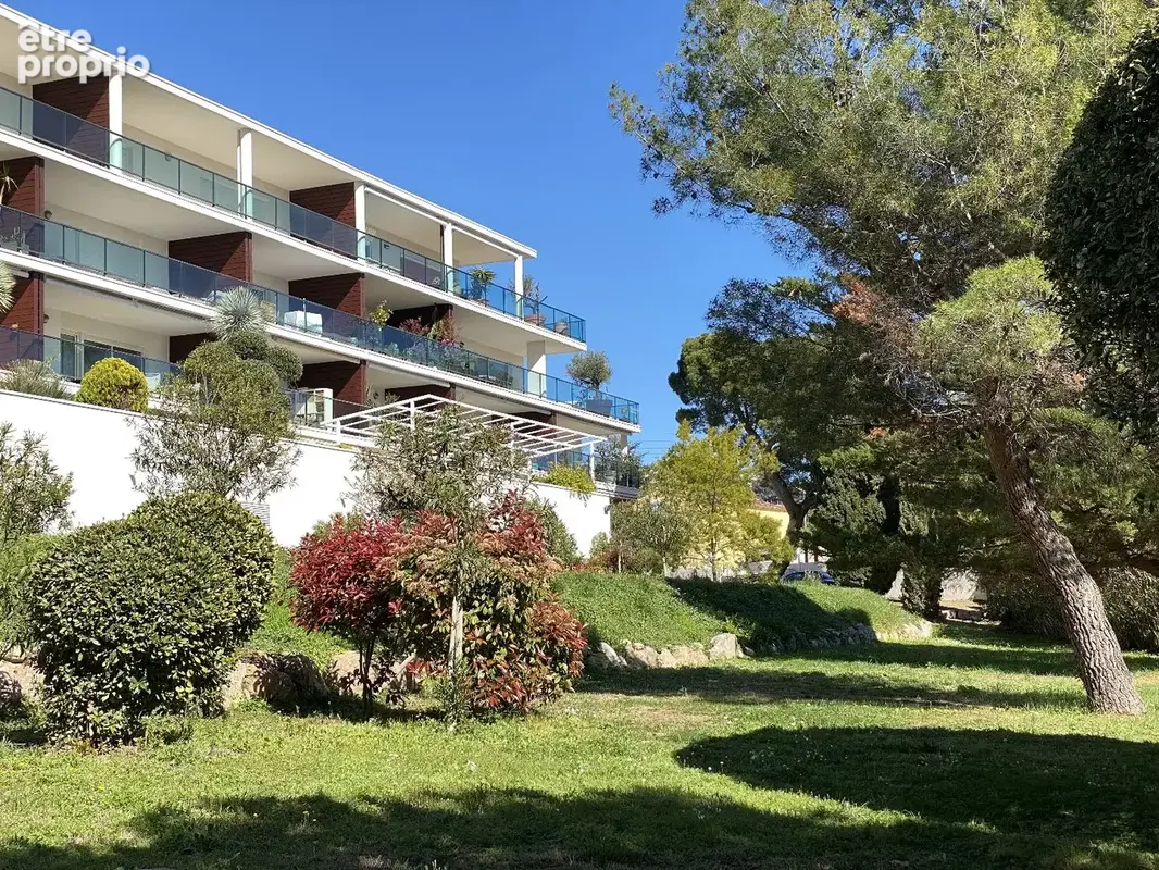 Corniche  Résidence de standing, appartement T4 avec terrasse vue mer, garage et parking privatif - photo 2