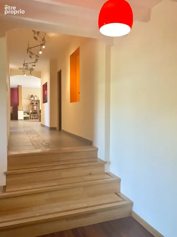 Maison T6 avec garage sur beau terrain de 1300m2 - photo 9