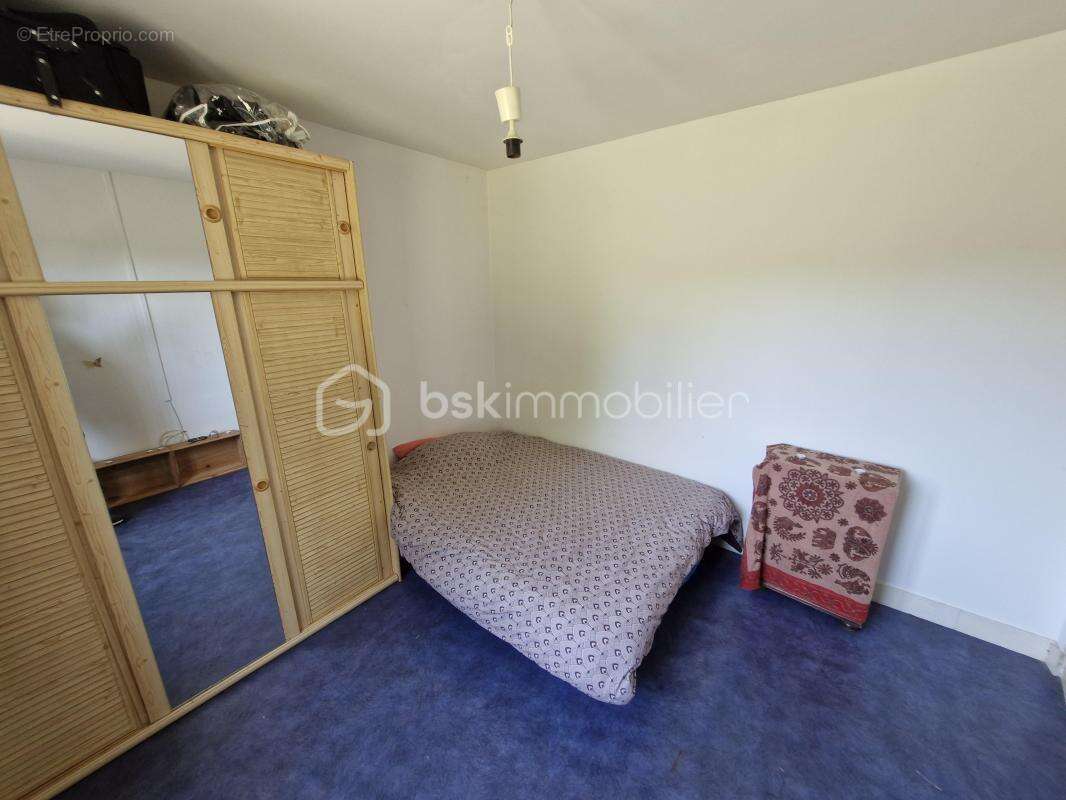 Charmante maison en pierre de 115m2 avec garage et dépendance sur son terrain clos de 800m2 à Camps-sur-l'Isle - photo 11