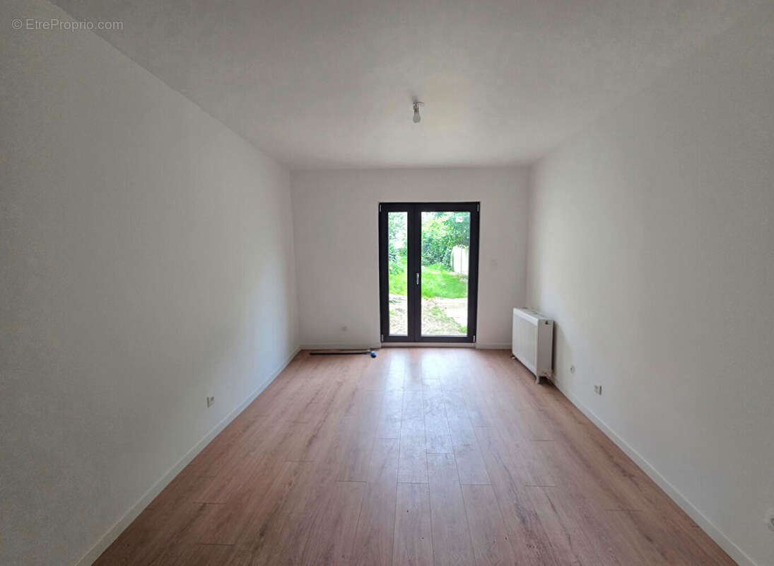 Appartement à BOURG-ACHARD