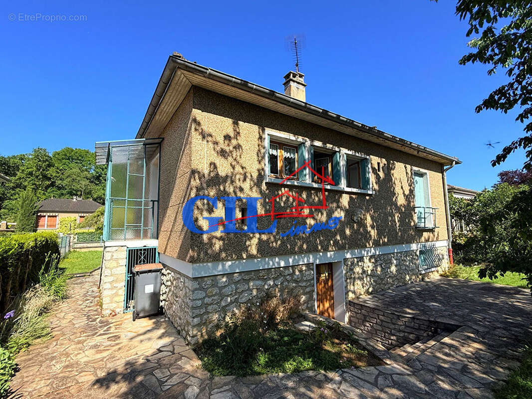 Maison à CESSON