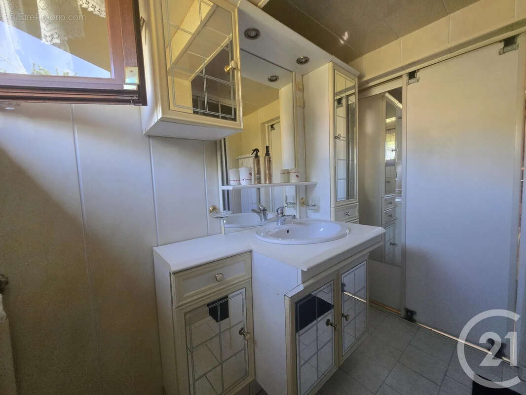 Maison 94 m² à La Neuve-Lyre  - photo 6