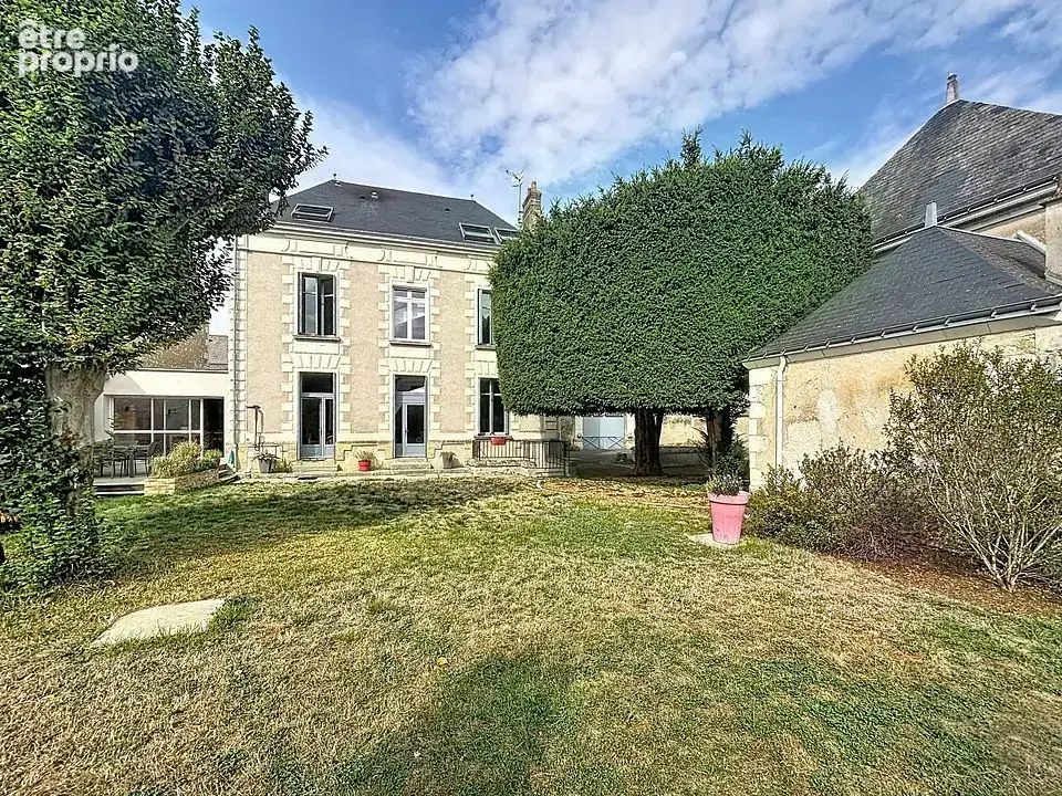 Maison 10 pièces 278 m² à vendre à Sainte-Maure-De-Touraine (37800) - photo 1