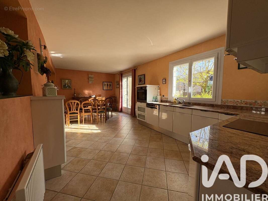 Maison 120 m² à Ormesson-Sur-Marne  - photo 5