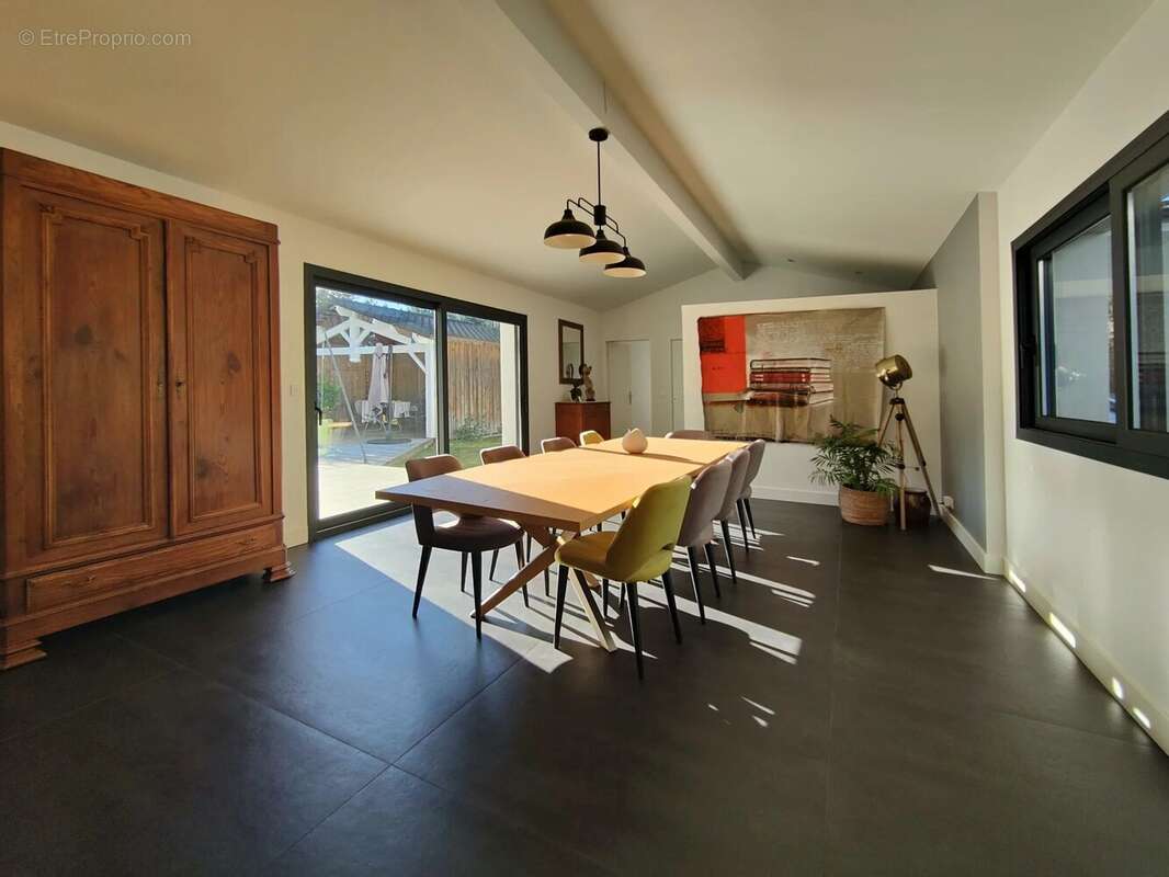 Maison à CABANAC-ET-VILLAGRAINS