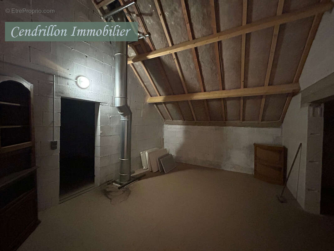 Maison indépendante sur 3 niveaux   Habitable immédiatement   100 m2 habitables sur un terrain de 2 883 m2 - photo 12
