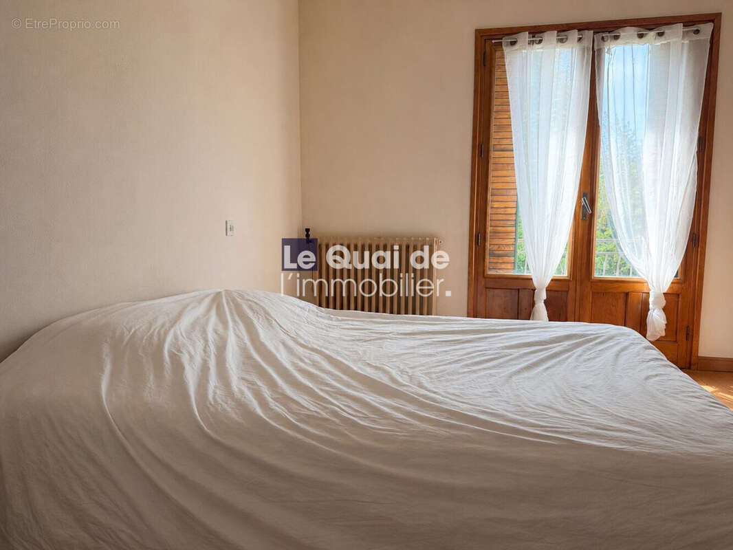 Maison 152 m² à Drumettaz-Clarafond  - photo 2