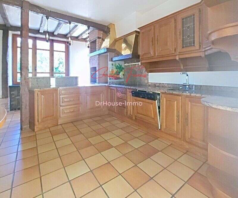 Maison à LOUVIGNE-DU-DESERT