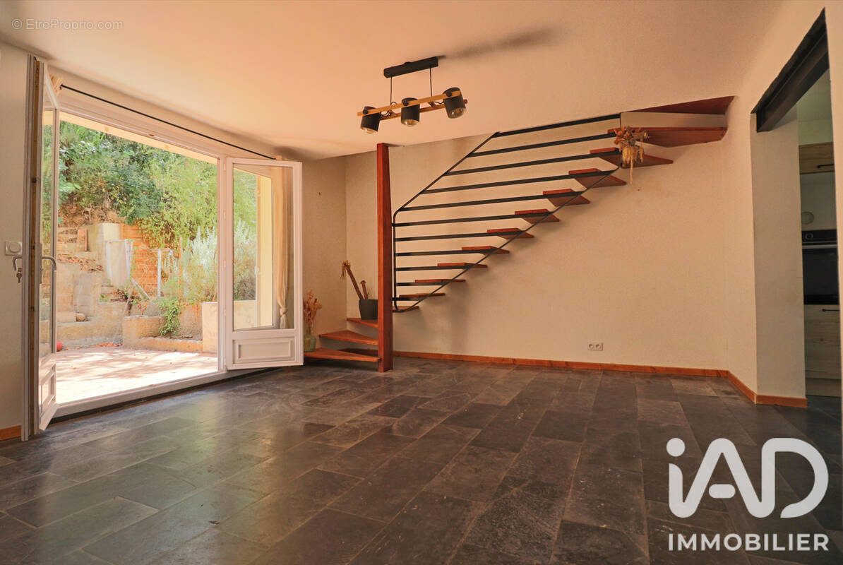 Photo 1 - Maison à MARSEILLE-13E