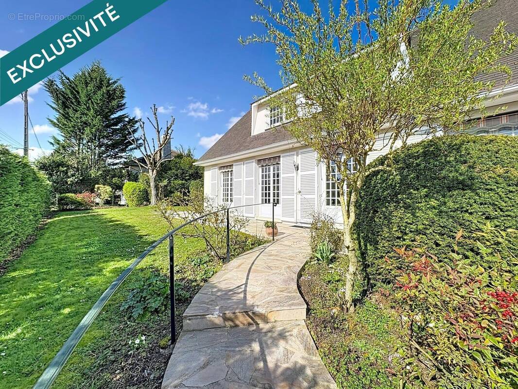 Photo 1 - Maison à MONTMORENCY