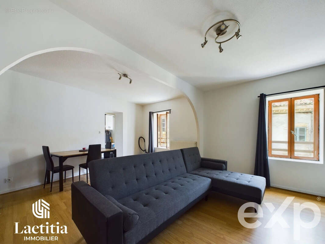 Appartement à LA TOUR-DU-PIN