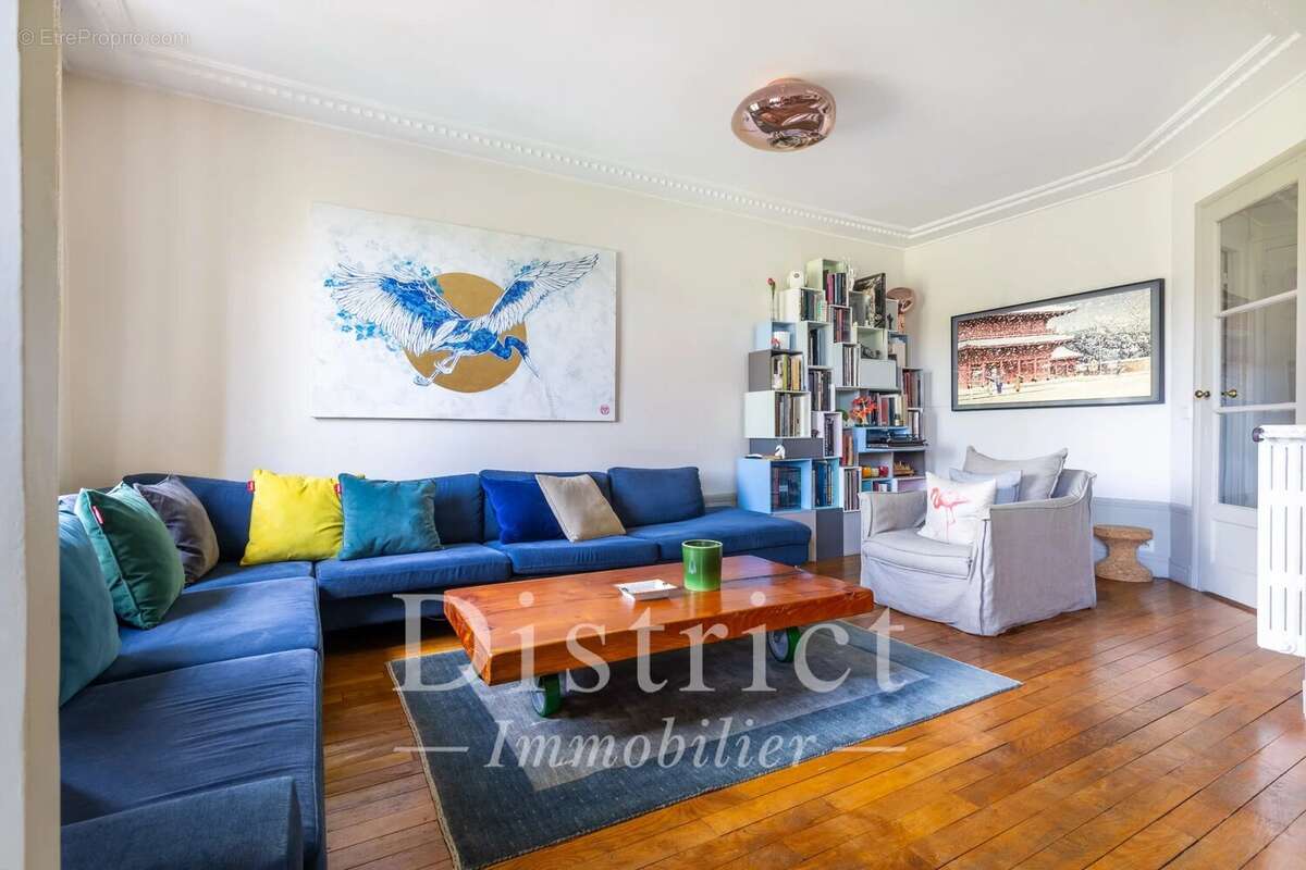 Appartement à PARIS-17E