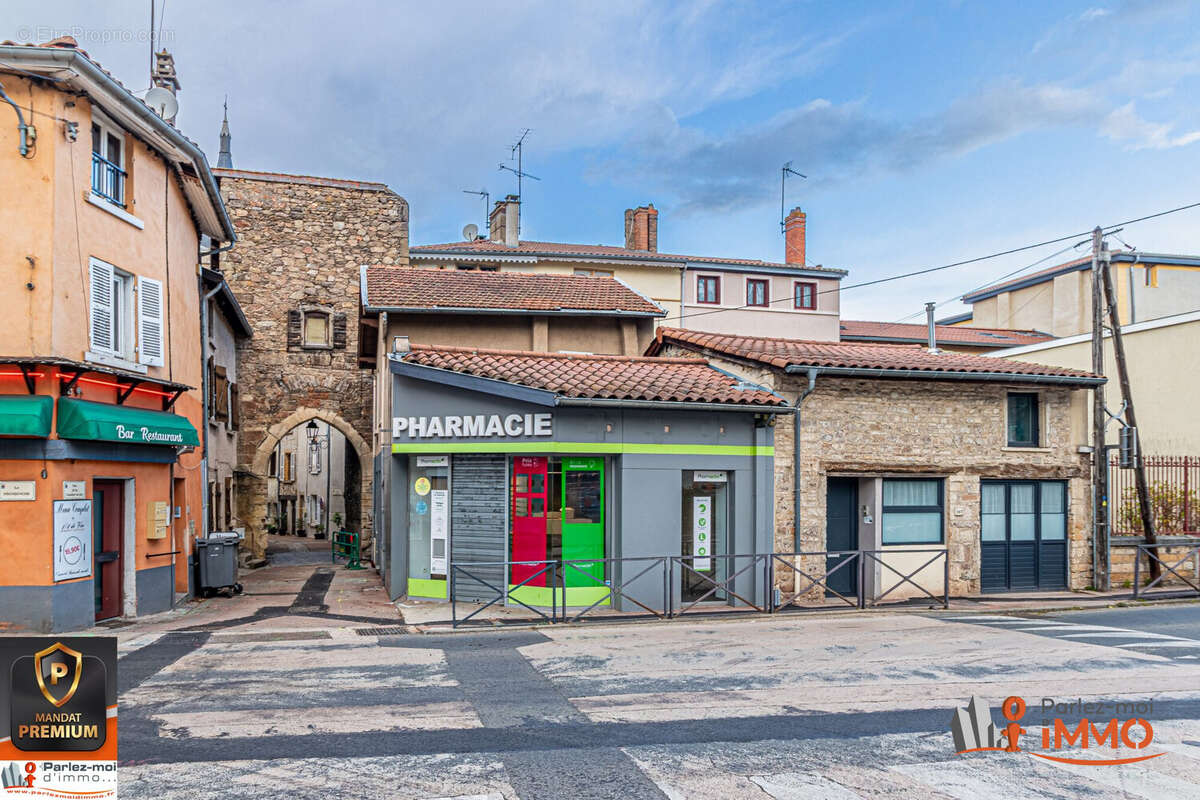 Commerce à CHASSELAY