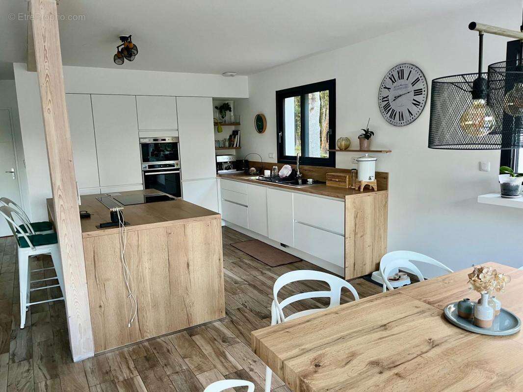 Maison à LARMOR-BADEN