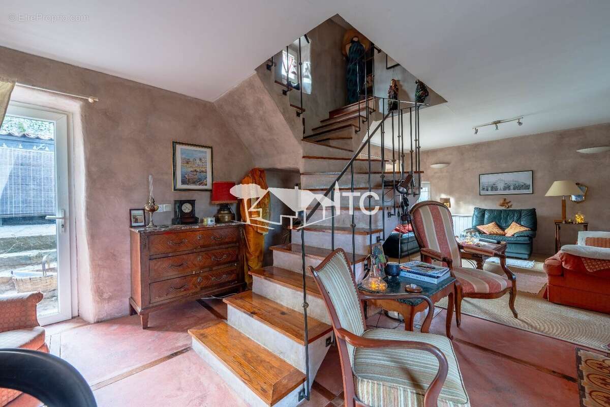 Maison à SAINT-PAUL-LE-JEUNE