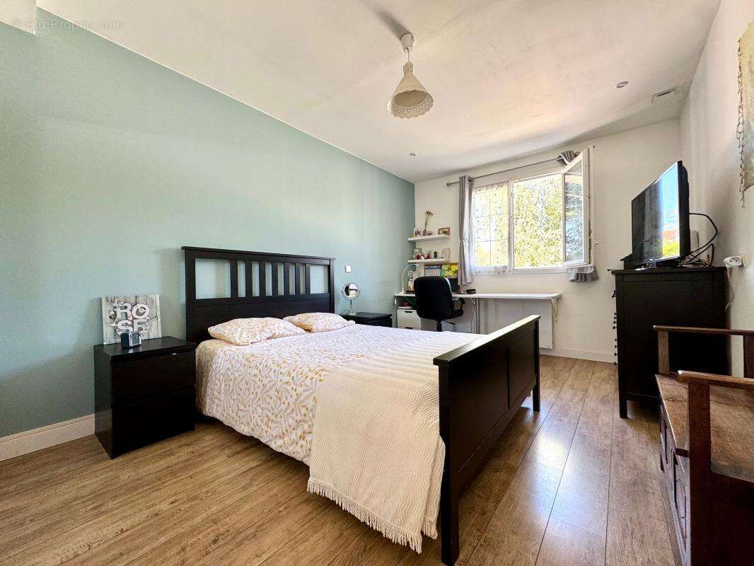 Maison à MAROLLES-EN-HUREPOIX