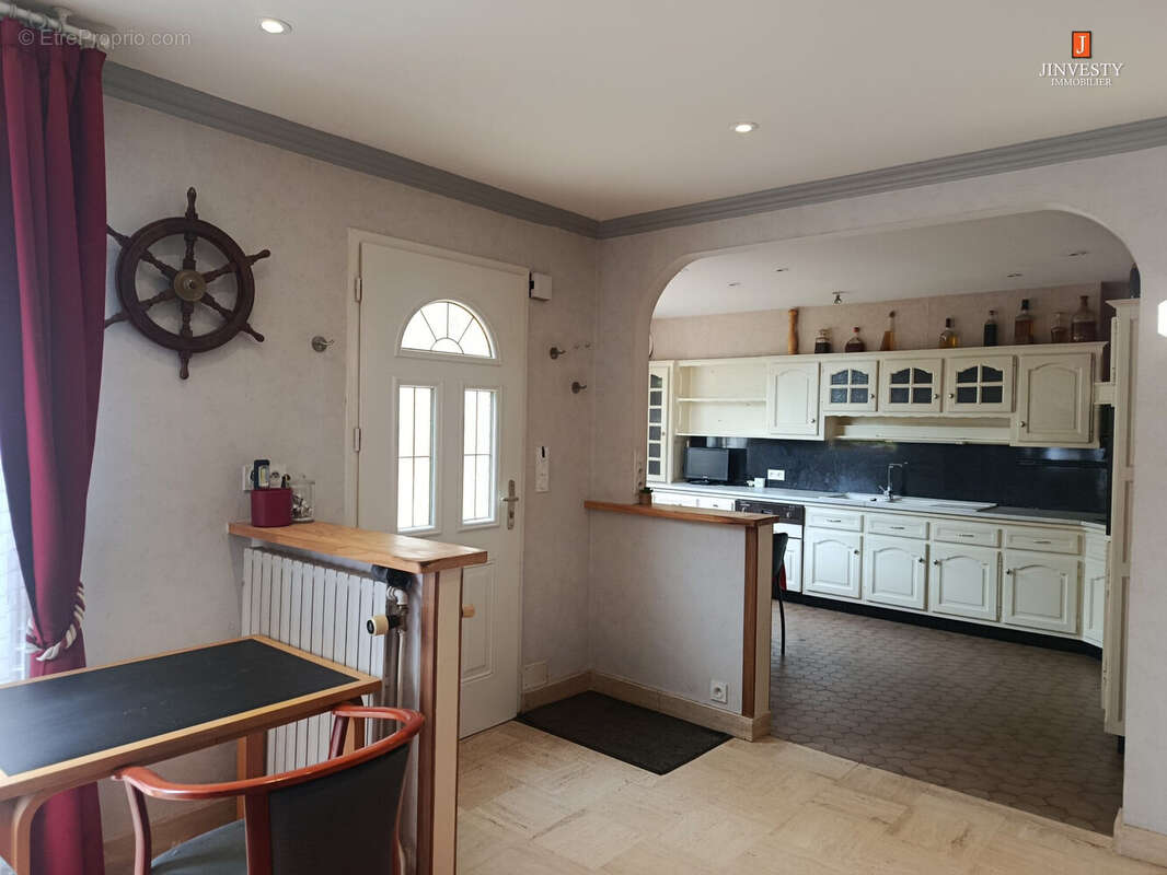 Maison 207 m² à Caudan  - photo 8