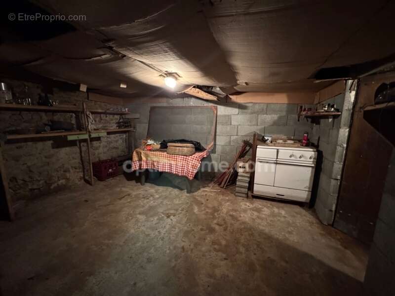 Maison à ARNAC-LA-POSTE