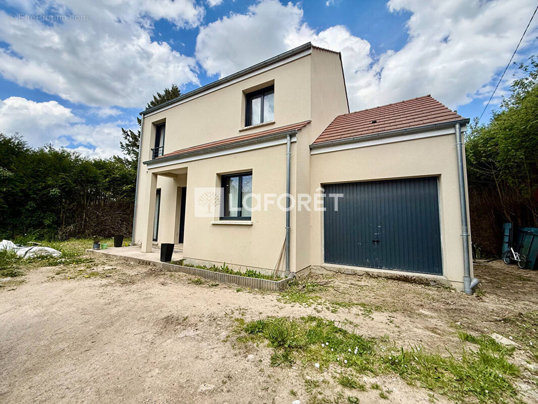 Maison à MILLY-LA-FORET