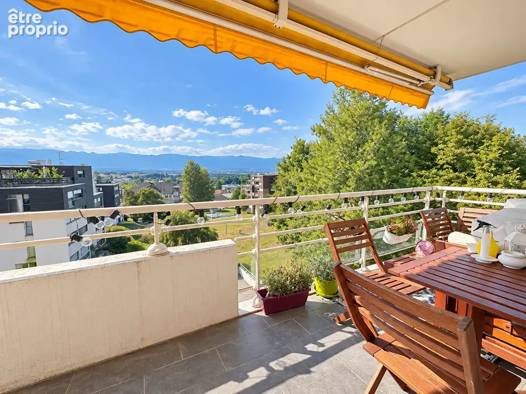 COLLONGES-SOUS-SALÈVE - Appartement T4 de 109,18 m² avec balcon, terrasse et vue dégagée - photo 2