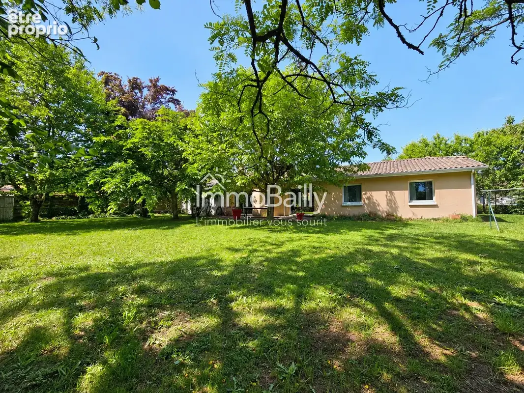 Maison familiale de plain-pied   5 chambres   Terrain de 1 672 m2  en lisière de forêt - photo 11