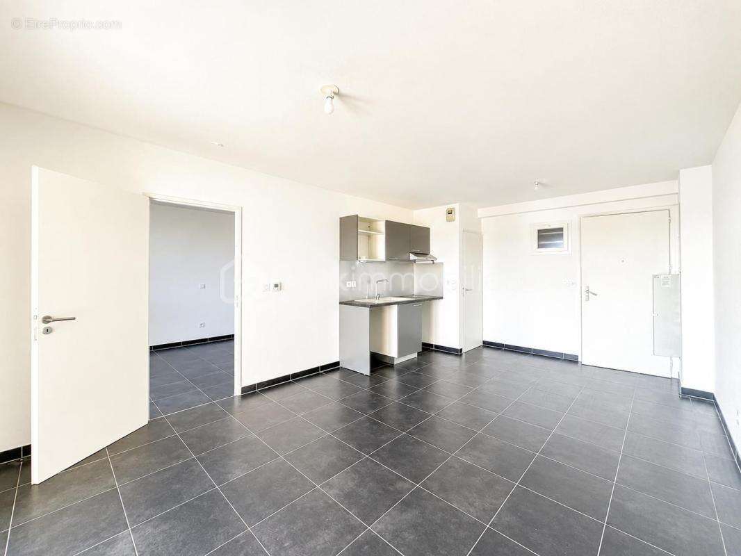 Sérignan Appartement T2 3eme et dernier étage résidence récente - photo 4