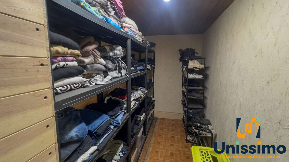 Maison à HYEMONDANS