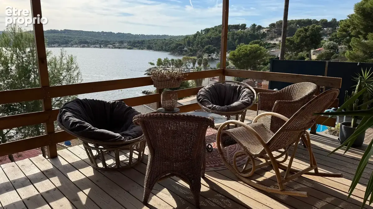 Maison de 61 m2 à vendre 2/3 pièces ISTRES (13) Face étang sans vis à vis avec stationnement et annexe - photo 5