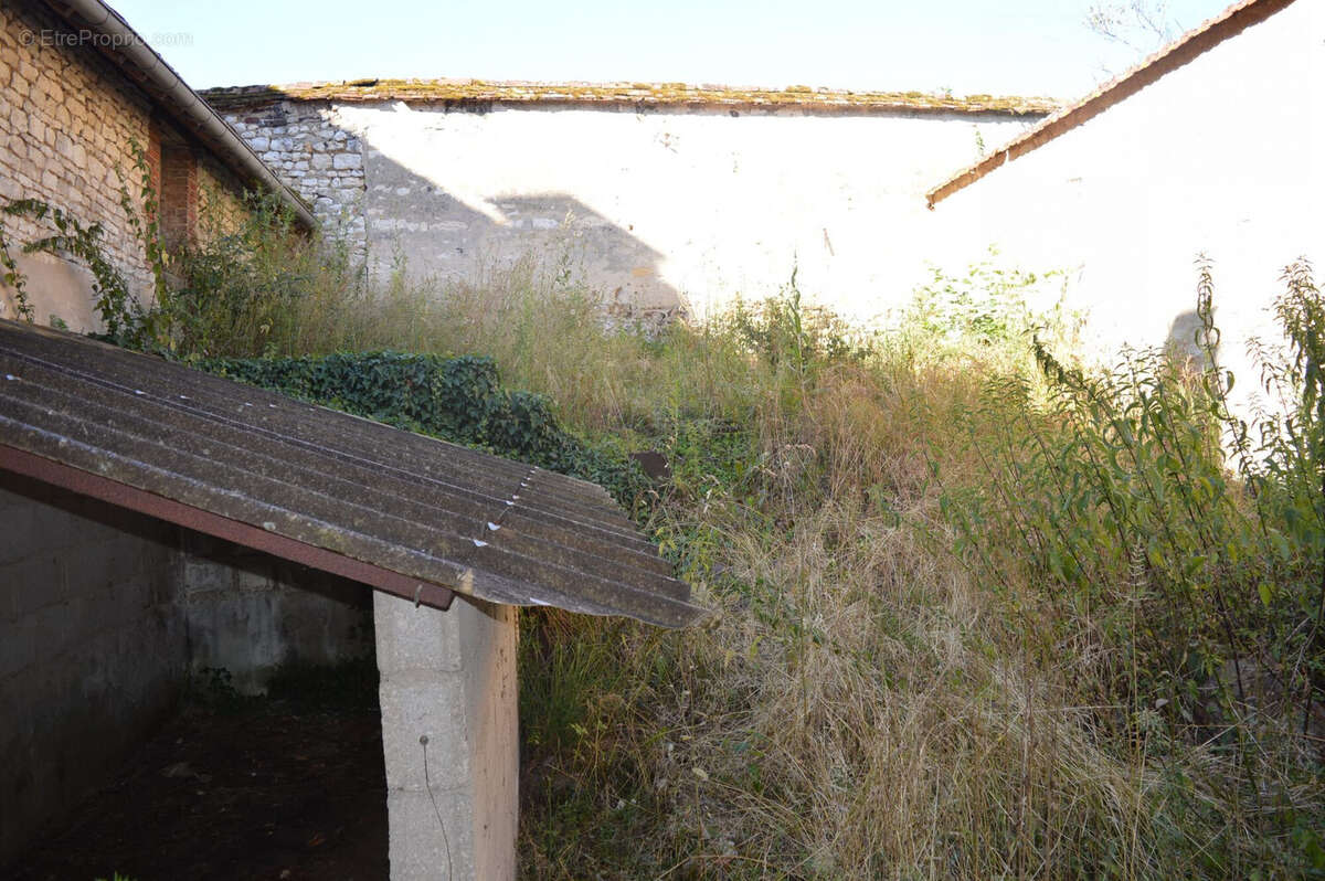 Maison à LADUZ