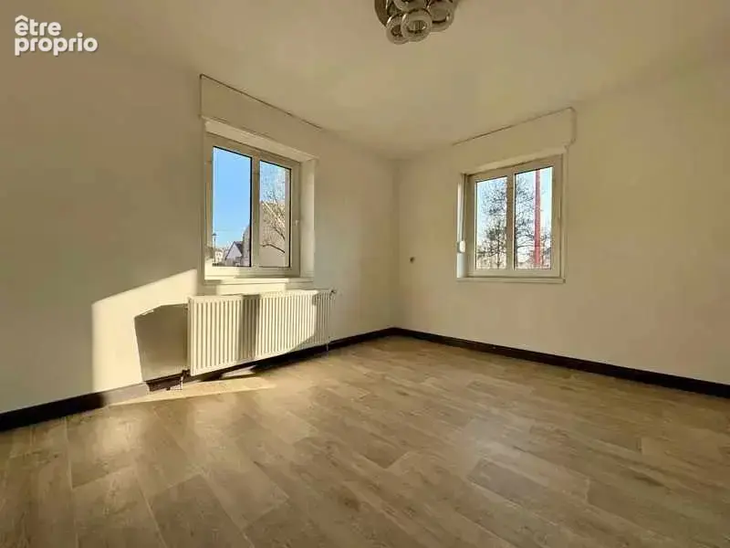 À vendre  Maison 118 m² avec cour et dépendances à Sarralbe - photo 8