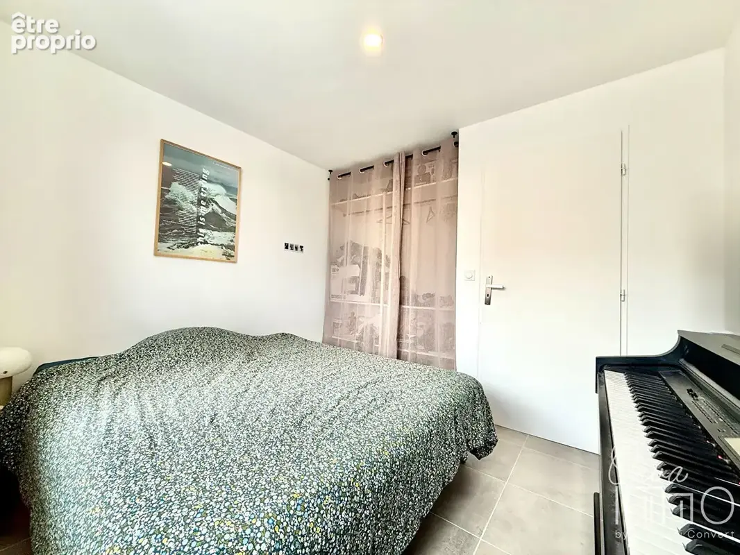 Bron - T2 rénové de 28m² avec balcon - photo 5