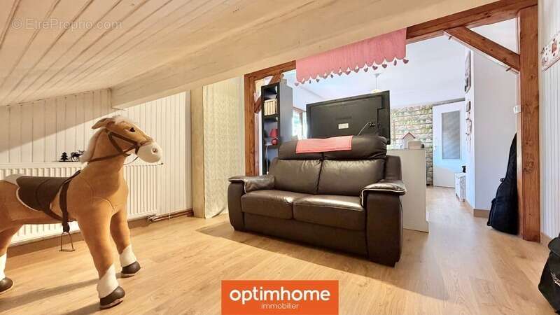 Maison à SAINT-MAURICE-SUR-MOSELLE