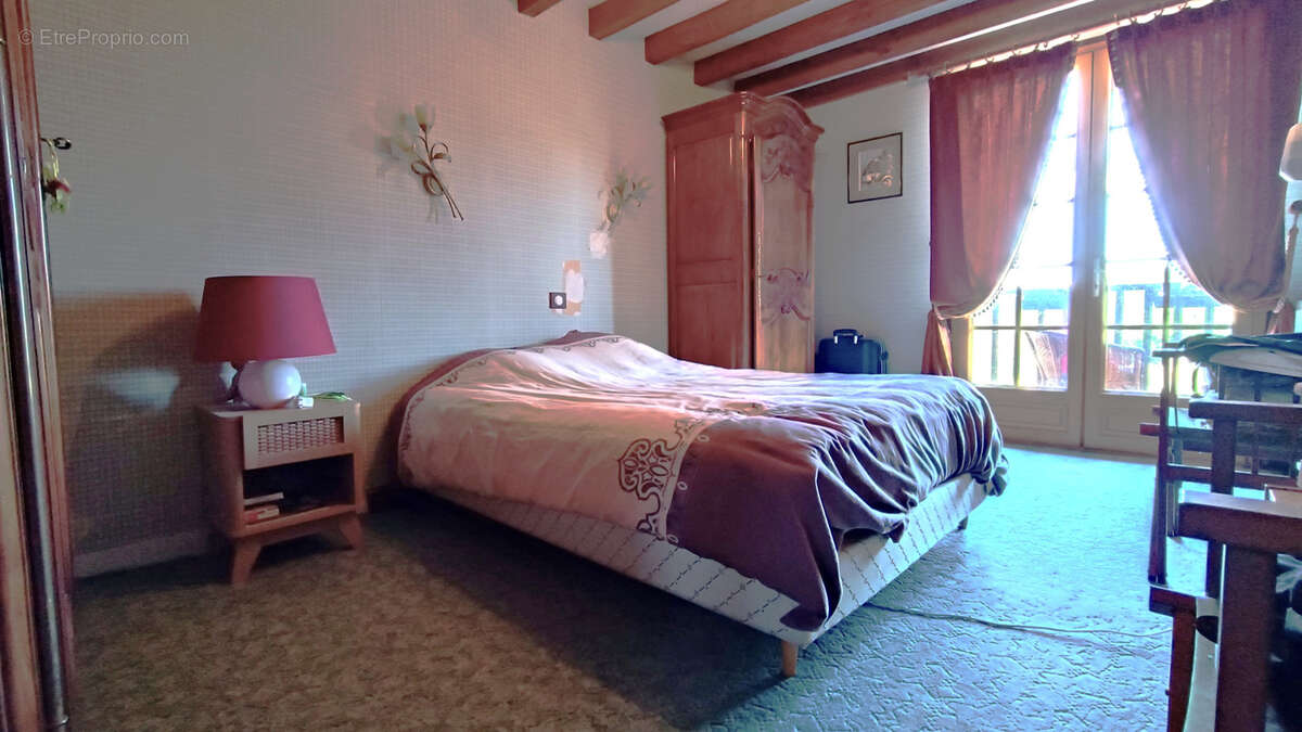 Elégante maison dans un beau cadre de vie. - photo 11