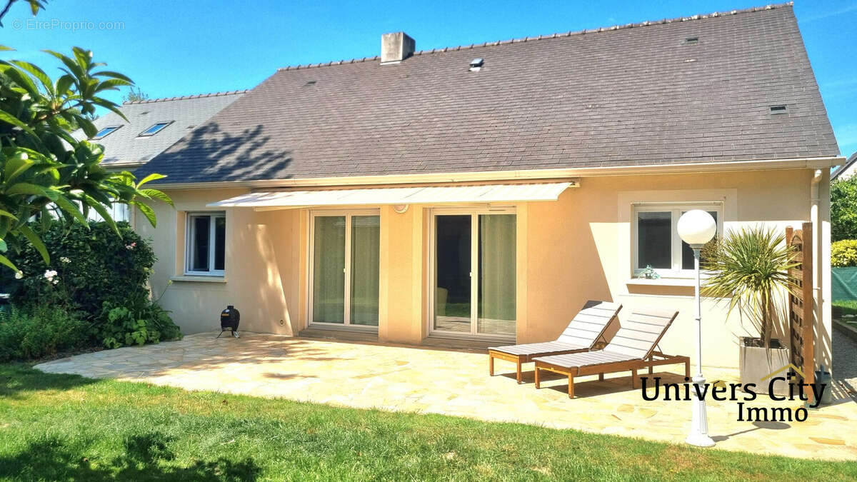 Maison à SAINTE-LUCE-SUR-LOIRE