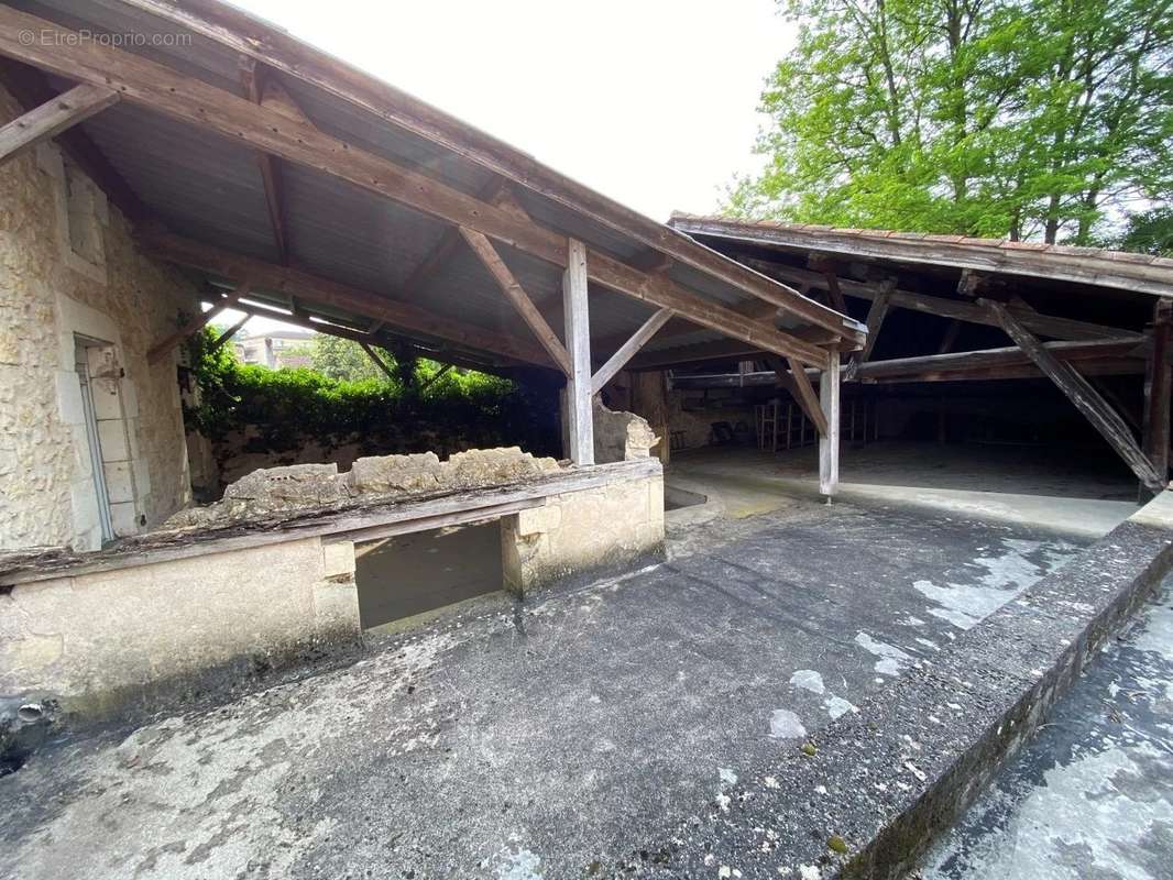 Appartement à FUMEL