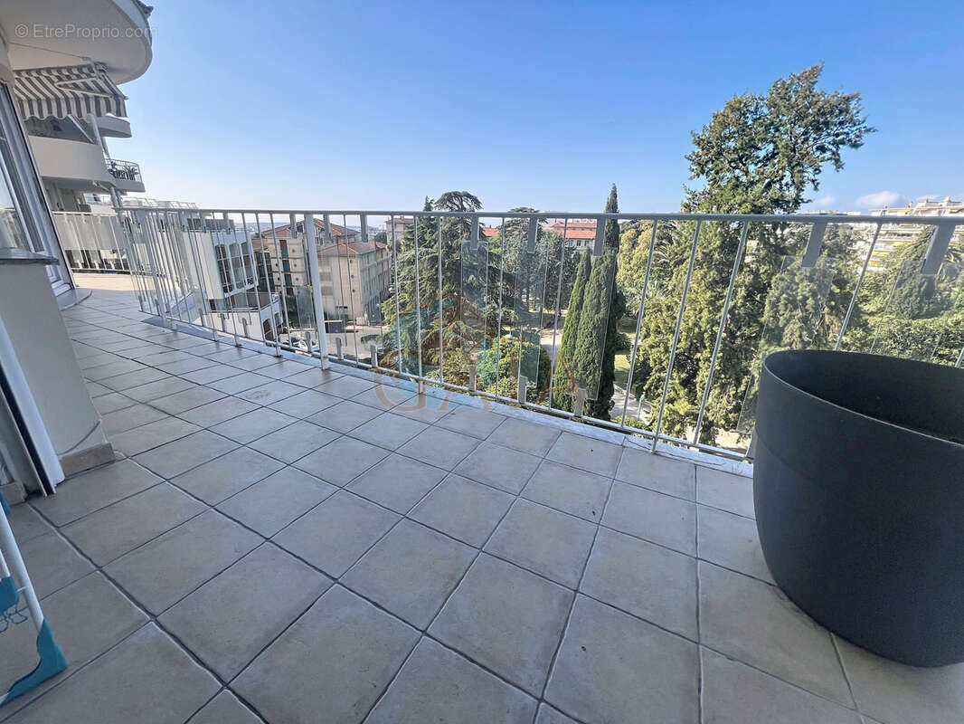 Appartement à LE CANNET