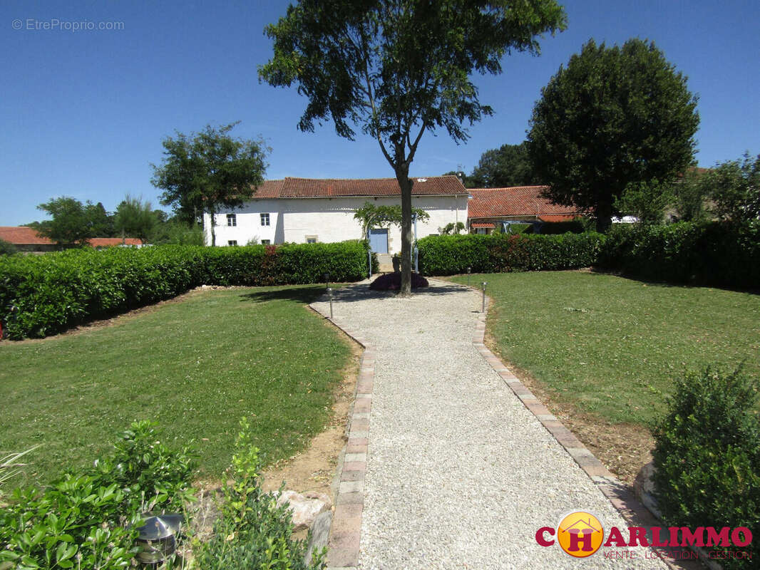 Maison à SAINT-AUVENT