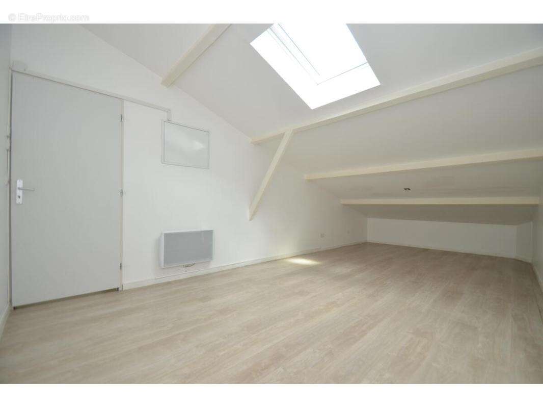 Appartement à COUTRAS