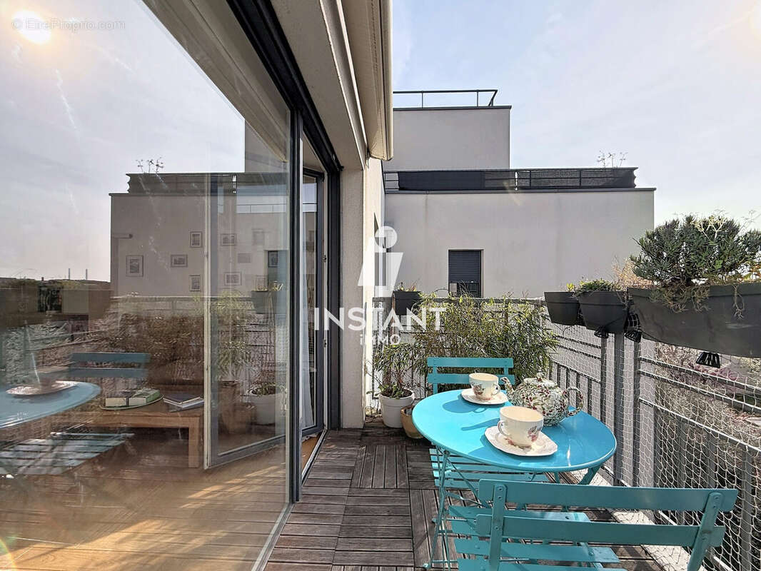 Séjour Vue 2 - Appartement à MAISONS-ALFORT