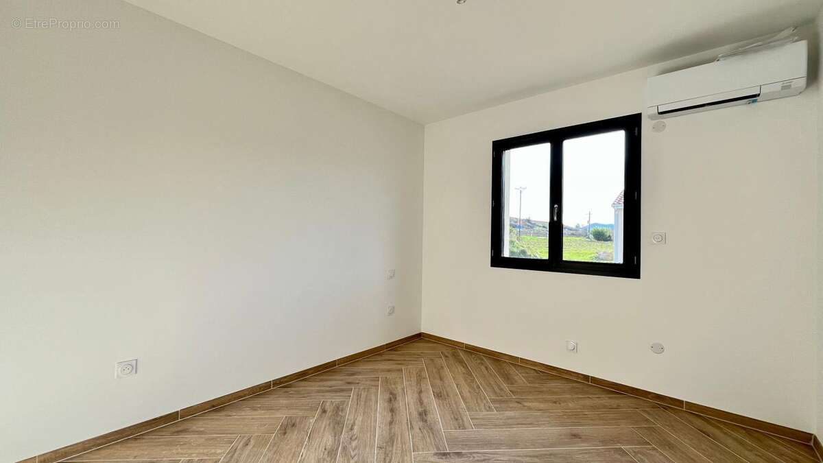 Maison à SERVES-SUR-RHONE