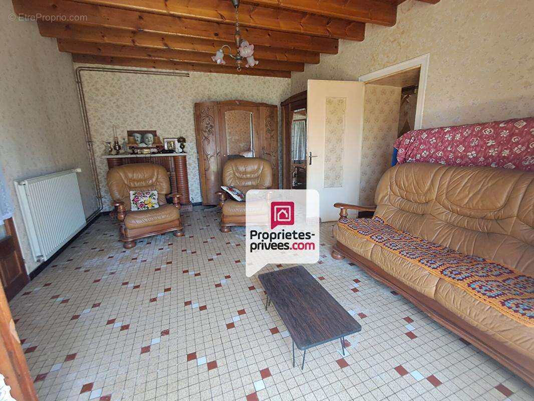 Ensemble immobilier maison d habitation et  grange de caractère sur terrain constructible de 2 800 m² - photo 4