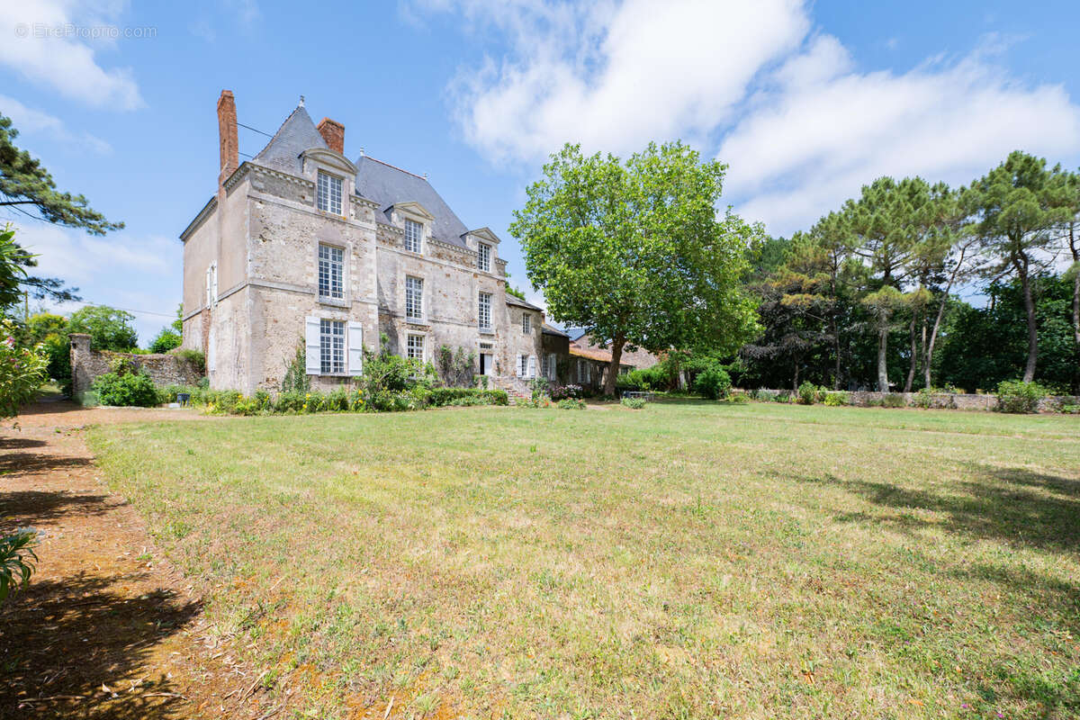 Maison à LE LOROUX-BOTTEREAU