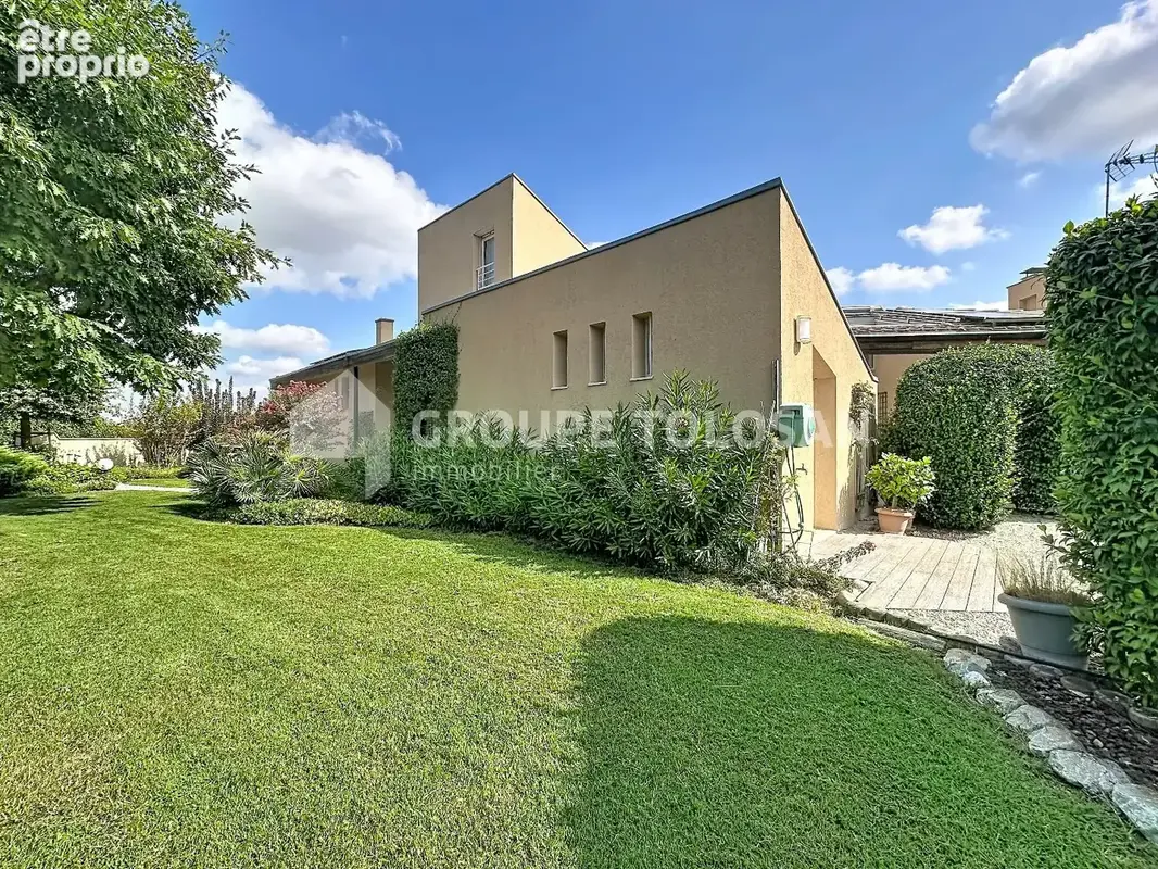 Maison 174 m² à Bouloc  - photo 2