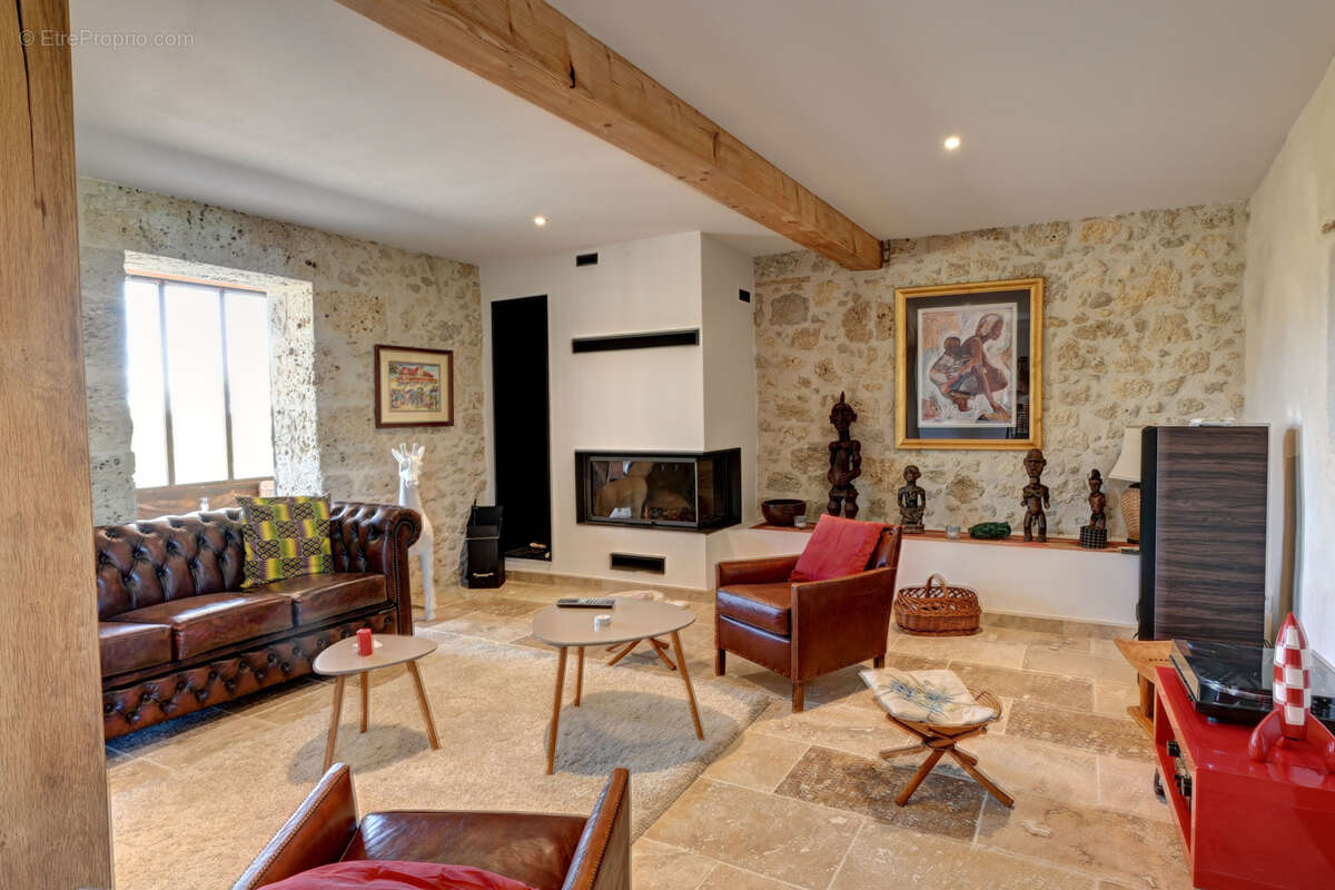 Maison à LACEPEDE